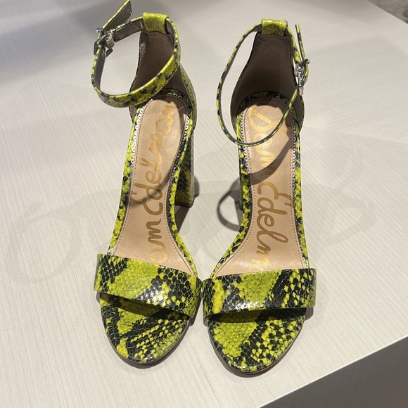Sam Edelman neon snakeskin chunky heel ankle strap size 6.5 - Picture 2 of 4